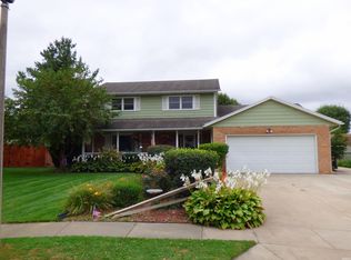 5545 Colonial Ln, South Bend, IN 46614