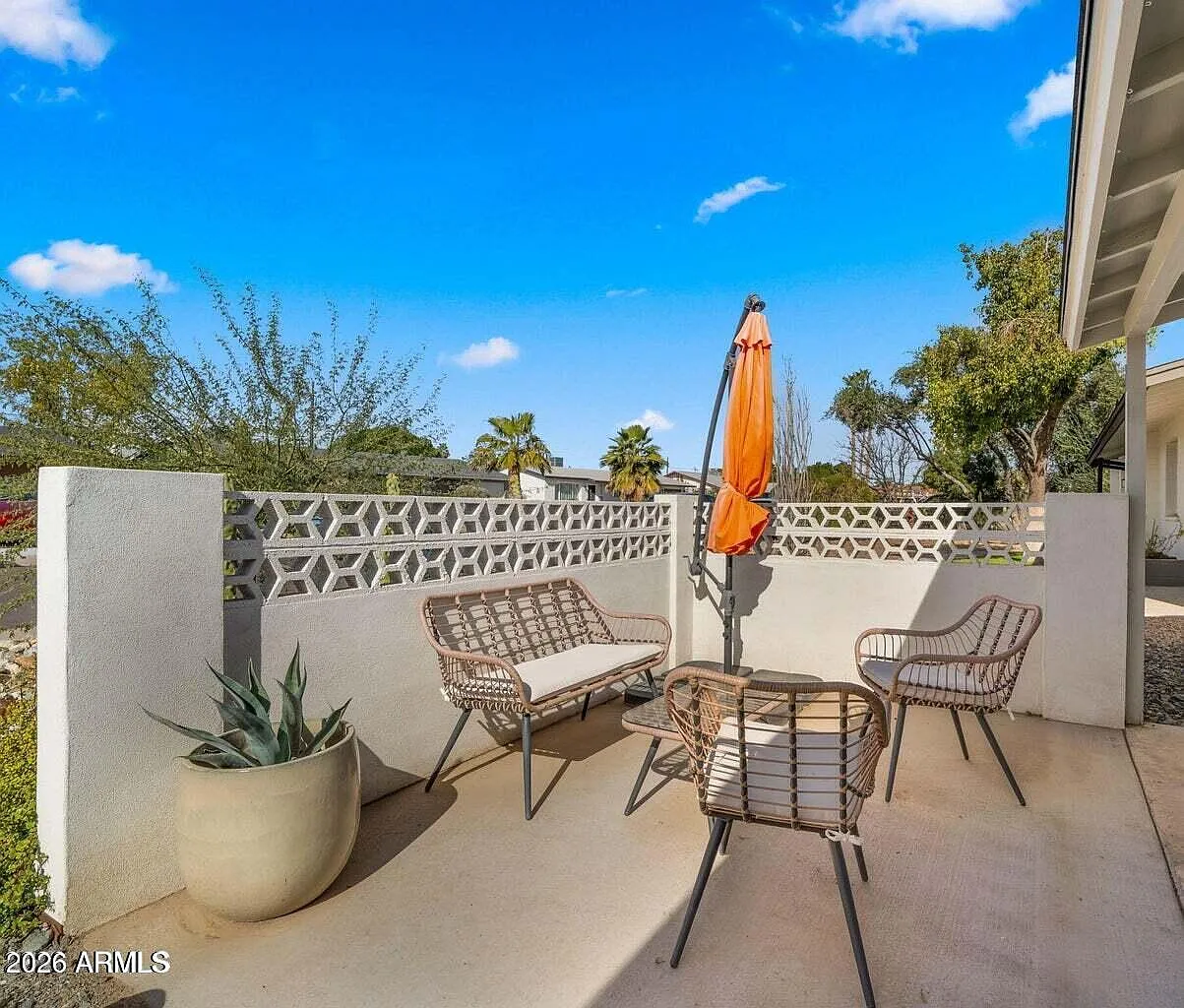 3 bed, 2.5 bath, 1450 sqft, $4,500 — Photo 3