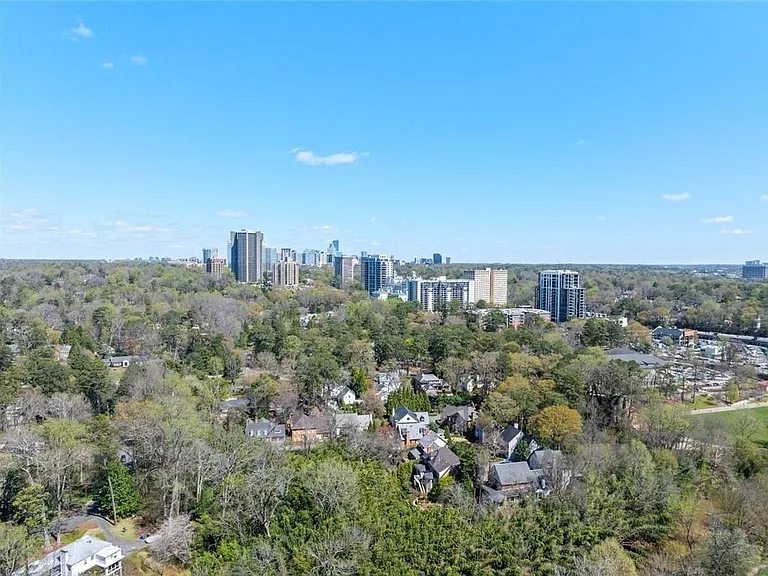 115 Peachtree Memorial Dr NW #C3 — Photo 41