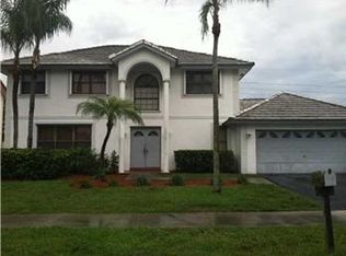 720 Pine Ridge Ter, Davie, FL 33325