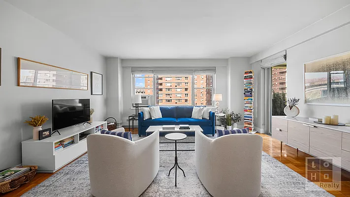 Living room, photo 1