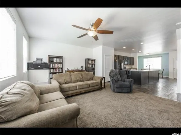3676 W Evening Sky Ln, South Jordan, UT 84009