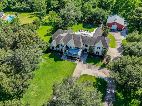 8518 Halls Retreat Ct, Missouri City, TX 77459