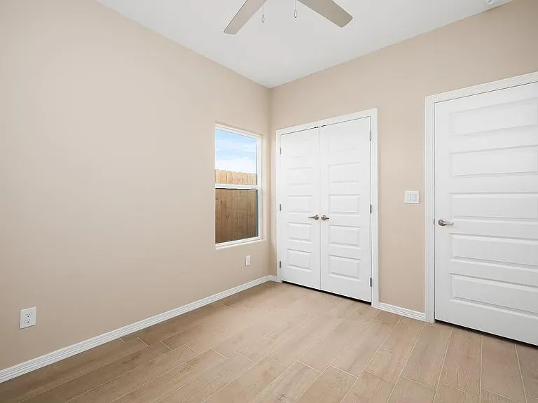 3105 W Sandlewood St #3 — Photo 7