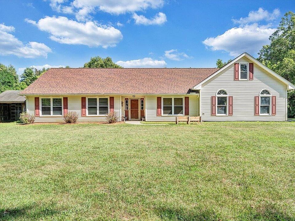 1st image of 361 Saddlewood Dr