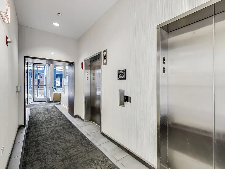 8 E Randolph St #3101 — Photo 6