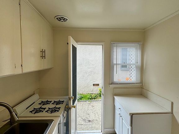 4th image of 1320 Ocean Ave #3