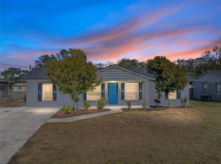325 Honey Bee Ln, Polk City, FL 33868