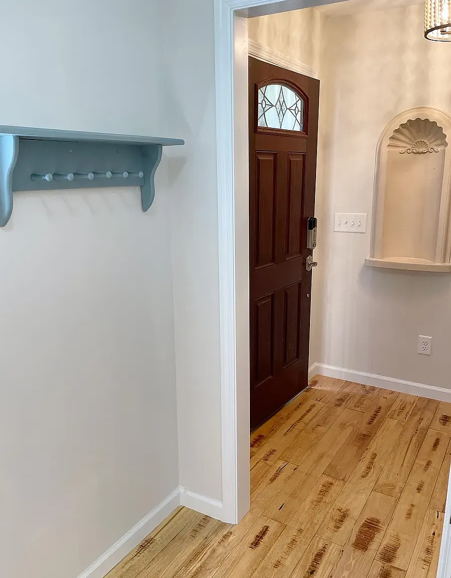 1561 Harrell Ln — Photo 3