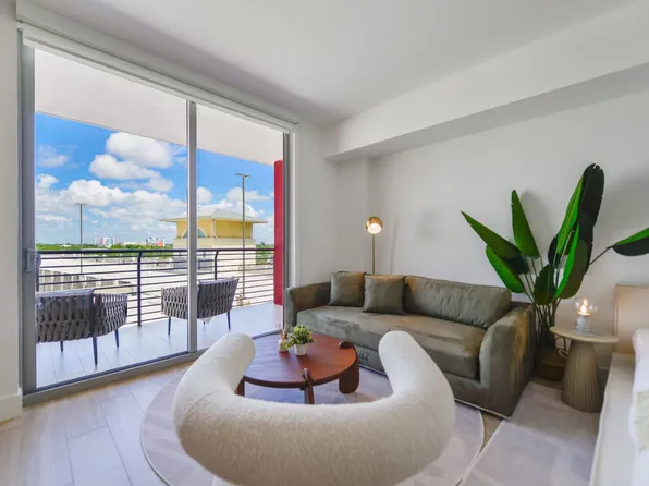 90 NE 32nd St, Miami, FL