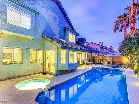 3rd image of 322 Vallarte Dr