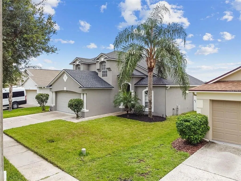 3 bed, 2.5 bath, 1808 sqft, $2,300 — Photo 2