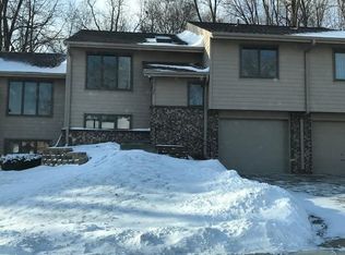 1127 Arbor Ridge Dr, Council Bluffs, IA 51503
