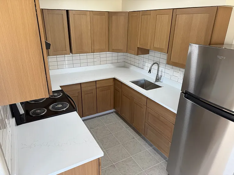 404 Klickitat Ave #2 — Photo 4