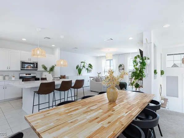 7828 Bright Lodge St, Las Vegas, NV 89139