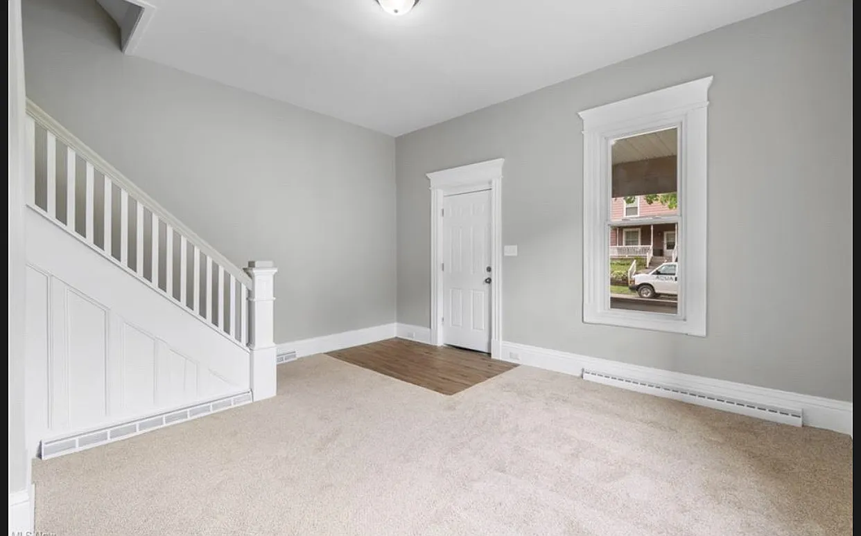 2 bed, 1000 sqft, $1,000 — Photo 1