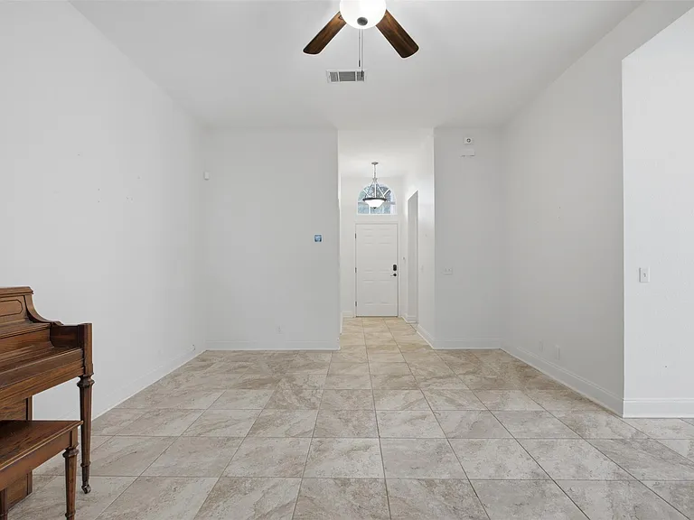 108 Songbird Ct — Photo 7