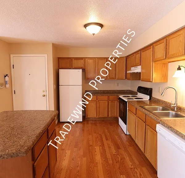 926 Wescott Trl #201 — Photo 2