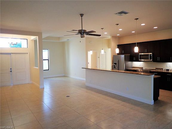 3rd image of 220 SE 15th Ter