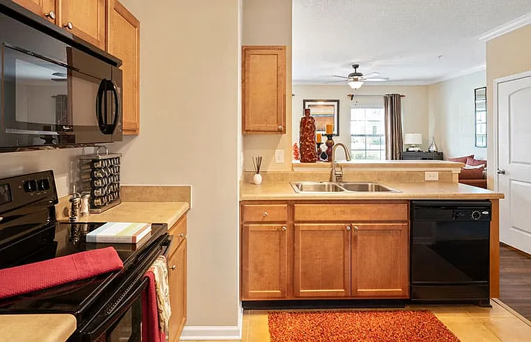 The Arlington at Eastern Shore Centre Apartments — Photo 44