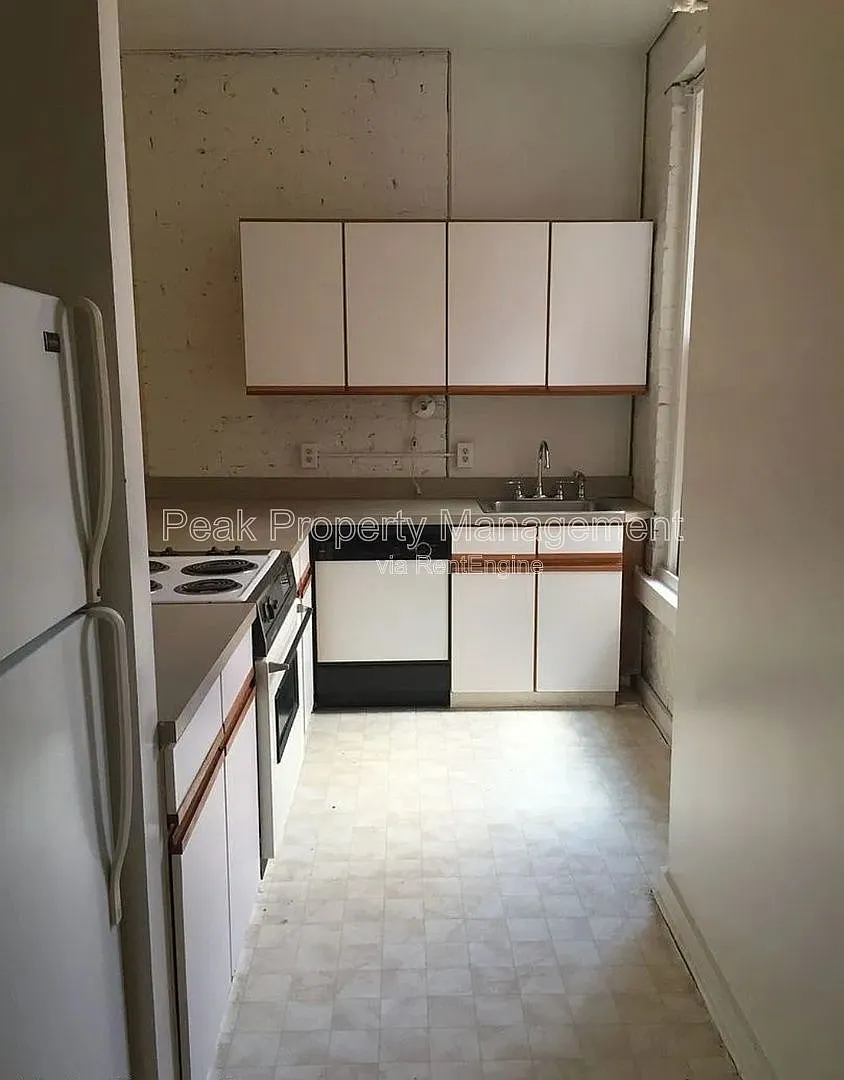 1 bed, 1.0 bath, 1275 sqft, $1,175 — Photo 2