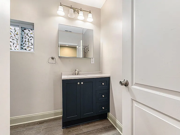 111 Park Ave — Photo 14
