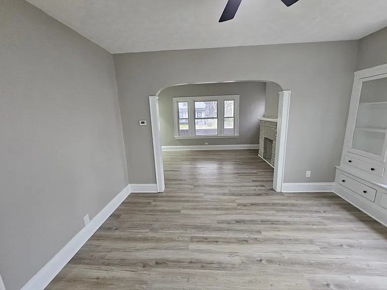 9711 Aetna Rd — Photo 7