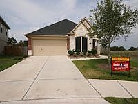 1st image of 2830 Lakecrest Way Dr
