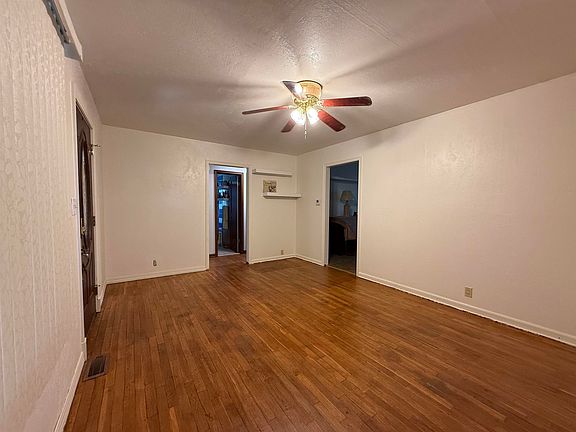 4th image of 1221 Ann St