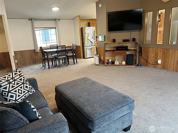 2nd image of 300 Park Avenue #58