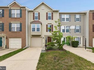 7452 Gadsby Sq, Alexandria, VA 22315