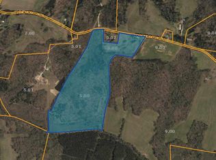 3000 Vale McKenzie Rd, Bruceton, TN 38317