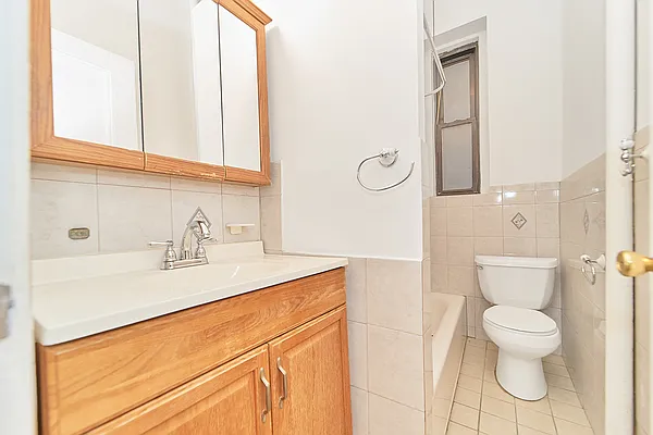 Rented by Compass | media 25