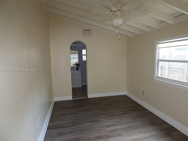 2148 NE 182nd St — Photo 23