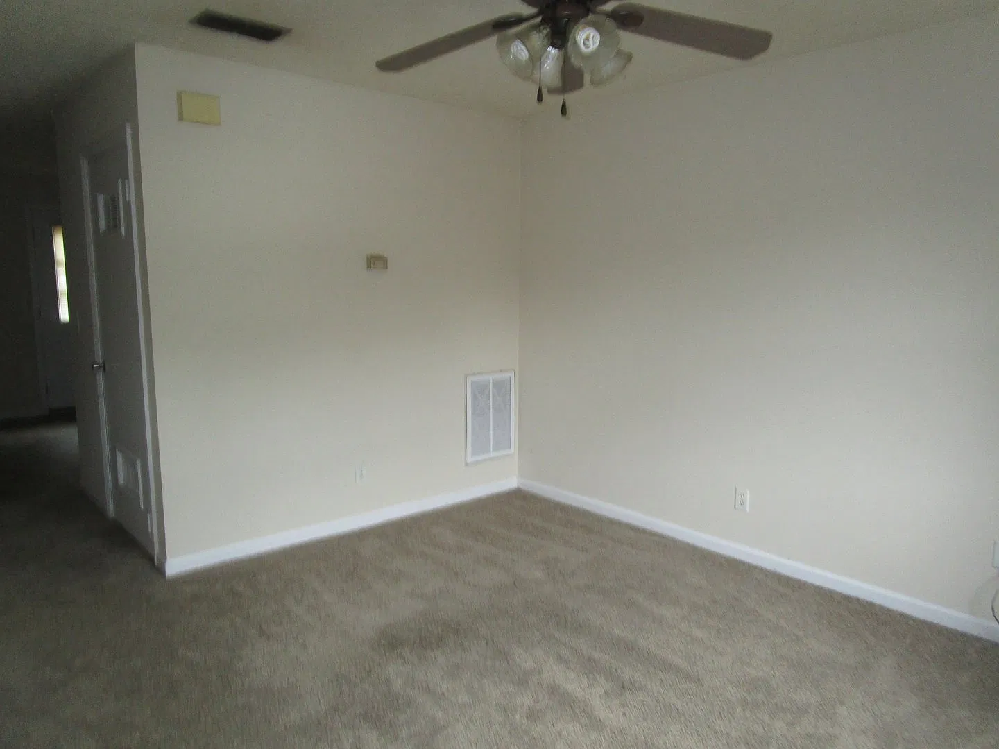 Silver Creek Apartments — Photo 2
