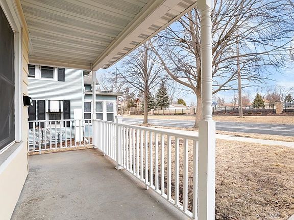 2nd image of 426 College Ave #1/2