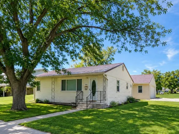 500 S 3rd St, Lincoln, KS 67455