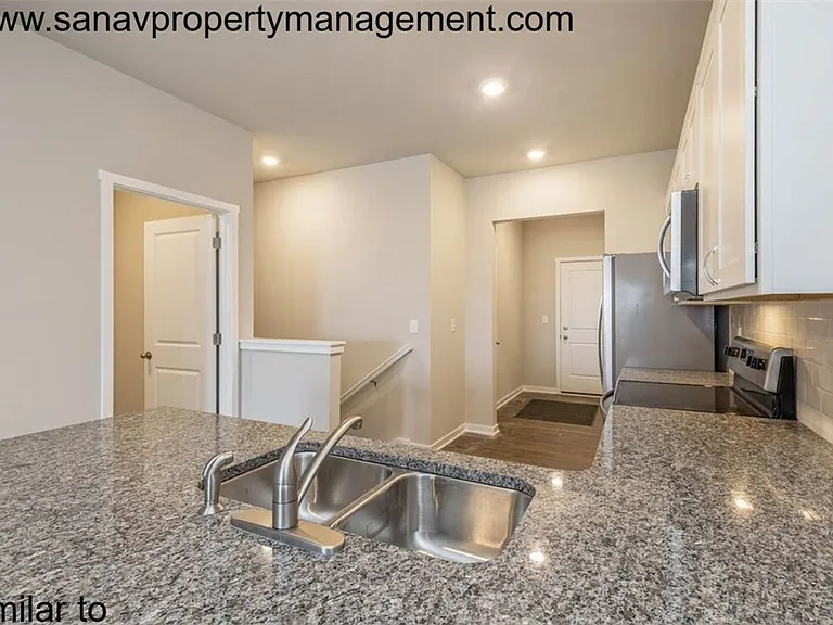 3087 NW Irvinedale Dr — Photo 2