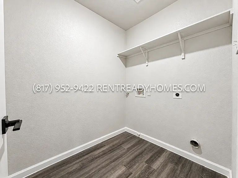 419 Covington Cv — Photo 18