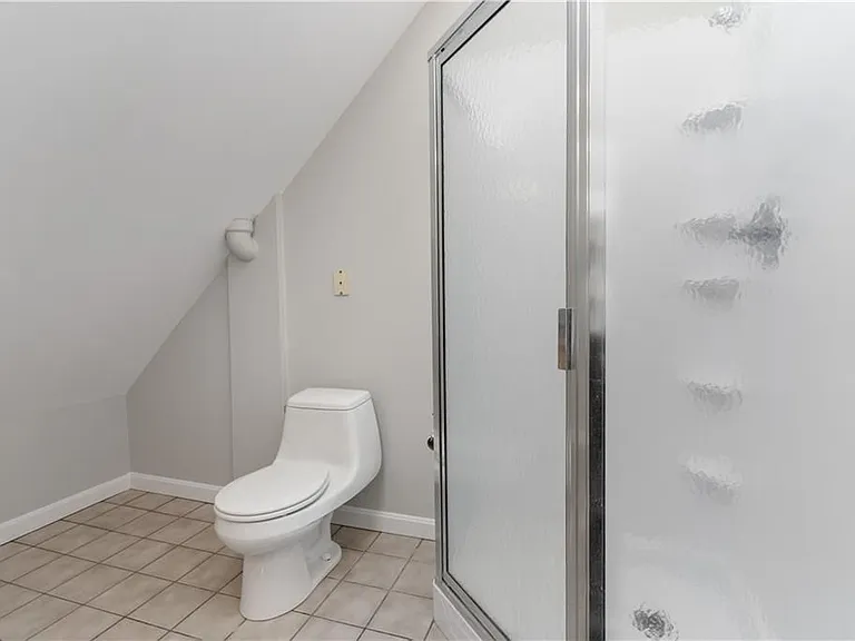 157 Irving Ave — Photo 19