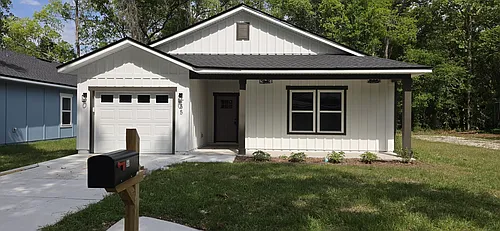 55 Delmonte St Photo 1