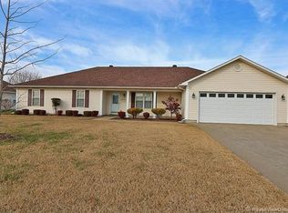 830 Clearwater Rd, Sikeston, MO 63801