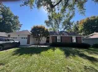 807 NE Columbus St, Lees Summit, MO 64063