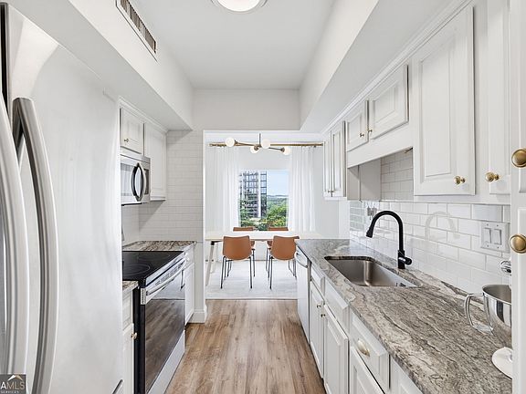 2nd image of 1 Biscayne Dr NW #802