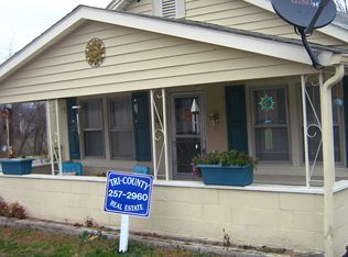 114 Town Hill Ln, Petersburg, WV