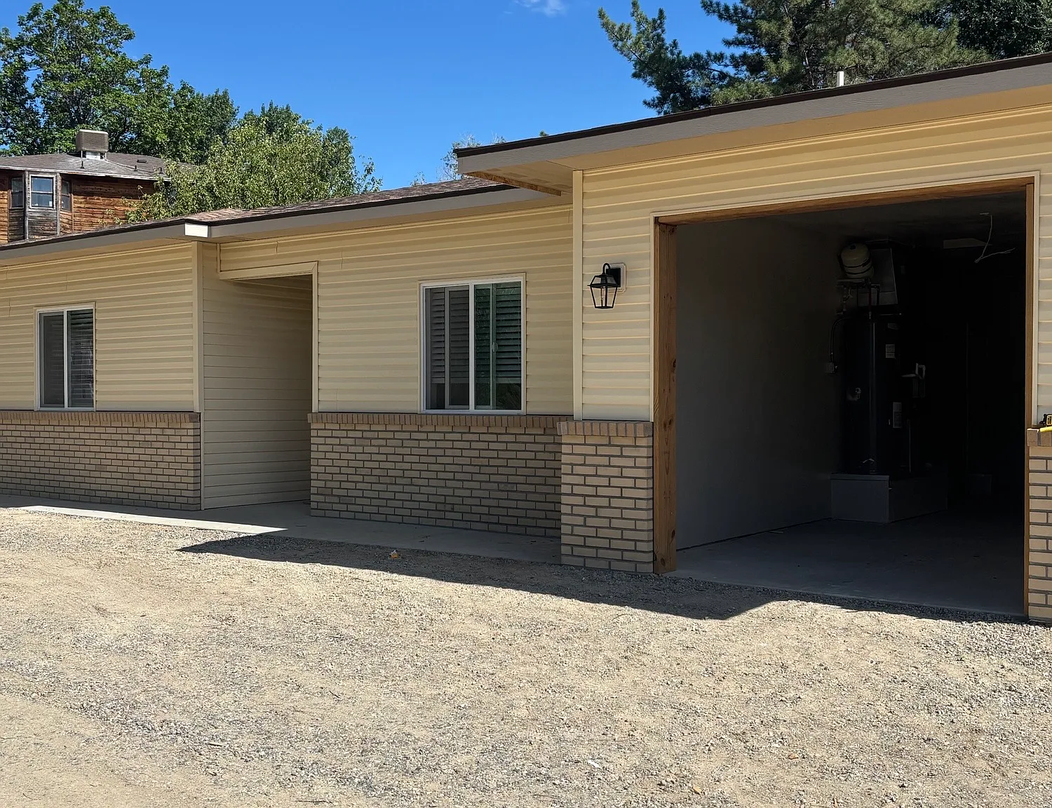 2 bed, 1150 sqft, $2,300 — Photo 2