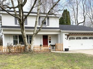 1122 Highgate Rd, Kalamazoo, MI 49006