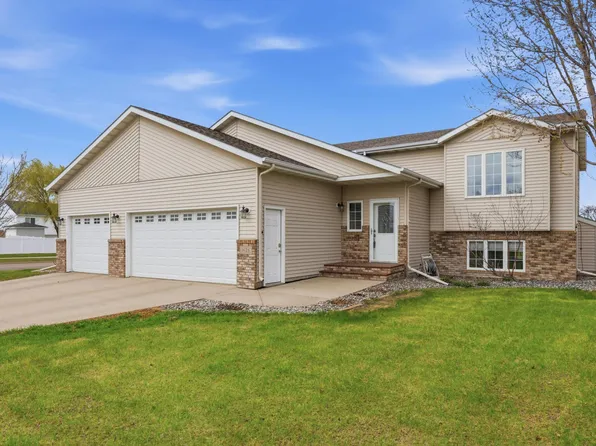 1626 16th St E, West Fargo, ND 58078