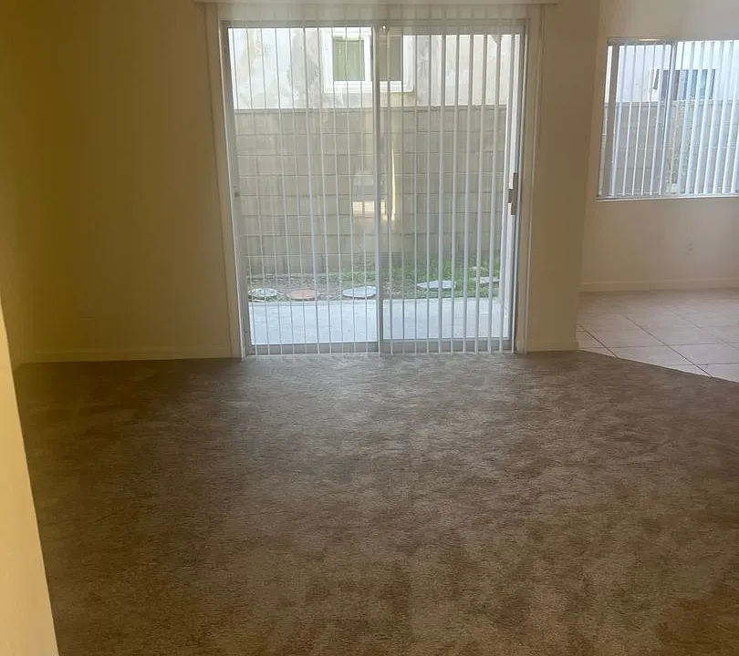 G Street - 268