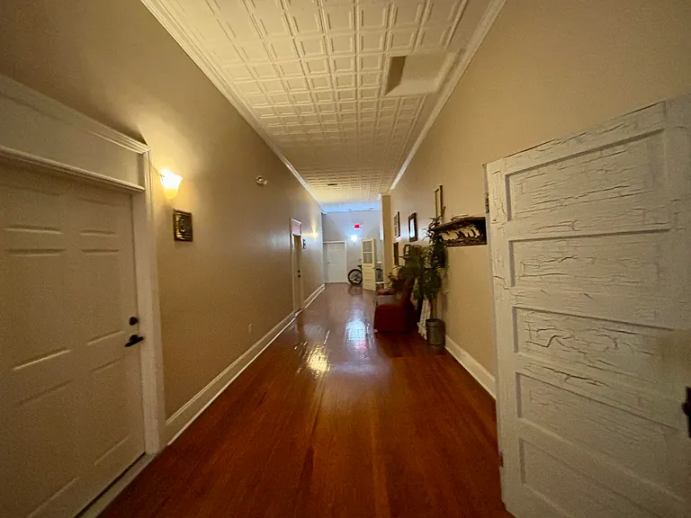 1204 Broad St #4 — Photo 2